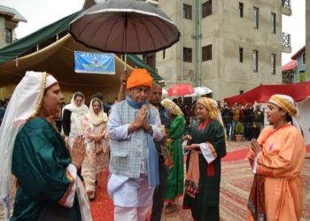 LG Sinha inaugurates newly constructed 576 residential accommodations for PM Package Employees in Kashmir