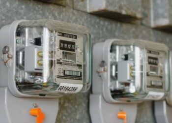 Qaimoh Kulgam Residents Seek Answers from PDD Over Electricity Tariff Disparity: Consuming Less Power, Paying More