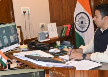 DC Kulgam virtually inspects progress of 5 WSS under JJM