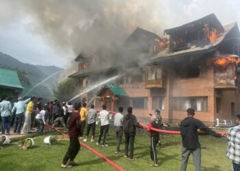 Dehradun tourist dies, 4 staffers injured as fire damages hotel in Pahalgam