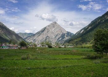 Gurez removes tag of death, destruction; becomes much-loved tourist destination in Kashmir