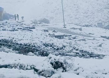 Bandipora’s Razdan Top receives season’s first snowfall