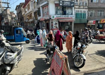 Habba Kadal residents protest over water shortage