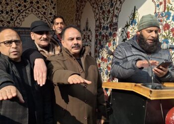 DHSK visits Kulgam attends ‘Viksit Bharat Sankalp Yatra’ at Qaimoh