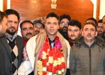 Kulgam Administration Accords Warm Farewell To Outgoing DC Dr.Bilal
