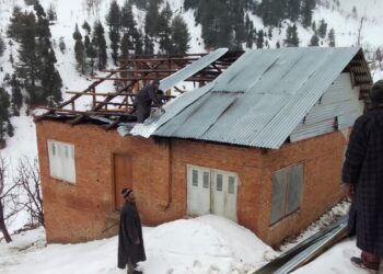 Gusty Winds Damage Nearly 120 Roofs in Kulgam