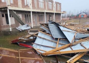Gusty winds damage Qazigund school’s roof