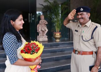 Hyderabad: IPS father salutes UPSC topper daughter, photo viral