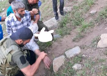 One dead, 2 injured as car falls into gorge at B top, Qazigund