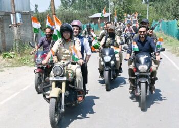 DC, SSP leads motorbike Tiranga rally in Kulgam