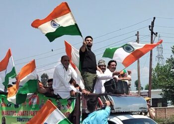 BJP Unit Kulgam organised mega tiranga rally from Bonigam to Devsar to promote ‘Har Ghar Tiranga’ campaign