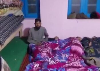 Incessant rain: Admin rescue three nomadic families in Kulgam