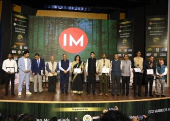 Hero of Bellary Mining Scam Dipak Sarmah Gets Eco Warrior Life Time Achievement Award