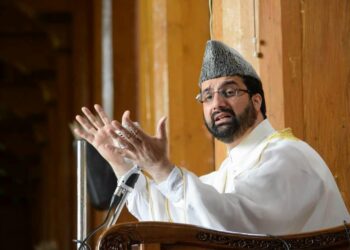 Never advocated gun, violence; talks, not polls way forward to resolve Kashmir issue: Mirwaiz Umar
