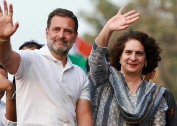 Rahul, Priyanka arrive in Srinagar; to take part in high-profile Oath ceremony at SKICC