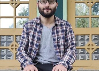 Shopkeeper’s son in Kulgam cracks KAS exam with 58th rank