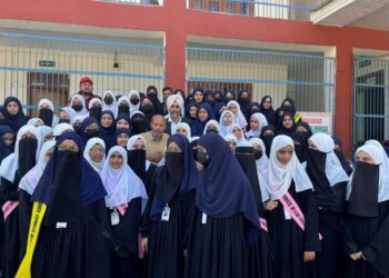 MP Er Rashid Sanctions ₹15 Lakh for College Bus in Tangmarg, ₹5 Lakh for Wagoora School Infrastructure During Extensive Baramulla Tour