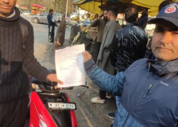 Massive drive against minor drivers, dozens 2-wheelers seized in Kulgam