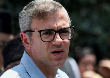 Dry weather adds to winter challenges, gear up to ensure people don’t suffer: CM Omar tells officers