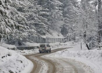 Higher reaches receive fresh snowfall, plains witness cloudy day