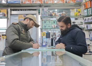 Kulgam Police Tightens Oversight on SIM Vendors to Curb Misuse