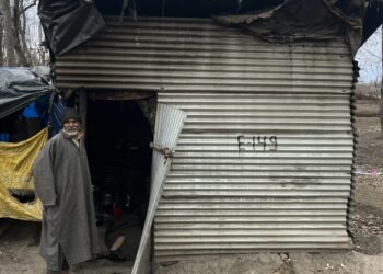 Living in tin shed, poor Qazigund family awaits PMAY assistance for years