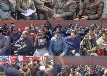 SSP Kulgam chairs PCPG meeting in Qazigund to strengthen police-public relations