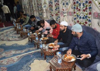Army’s 9RR hosts Iftar Party at Devsar to promote harmony