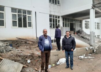 CMO Kulgam Inspects Under-Construction SDH Building and Existing Hospital at DH Pora
