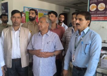 MLA Kulgam Mohd Yousuf Tarigami Visits District Hospital, Interacts with Patients