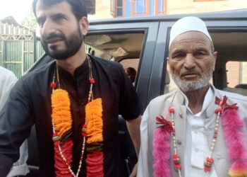 Imran Amin Shah Urges District Administration to Address Irrigation and Healthcare Issues in Rural Anantnag