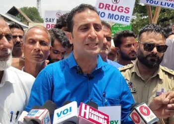 Drug abuse awareness program held in Kulgam’s Devsar