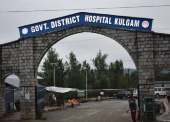 Patients battle heat due to poor cooling infra at DH Kulgam