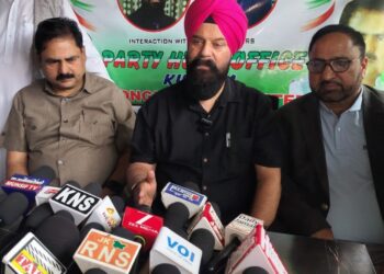 Surinder Singh Channi chairs party meeting in Kulgam