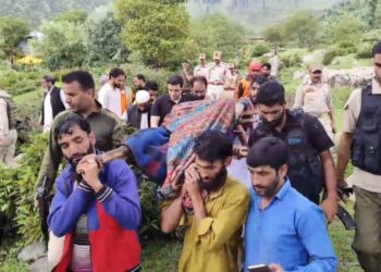 Women among Two nomad dies after tree falls on tent due to gusty winds in upper reaches of Kulgam