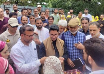 MLA Devsar distributes special kits to children with special needs at Devsar