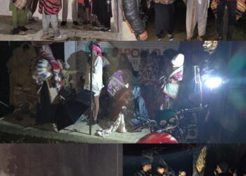 Kulgam Police on toes evacuates dozens of nomadic families from flood-prone areas to safety in Kulgam amid inclement weather