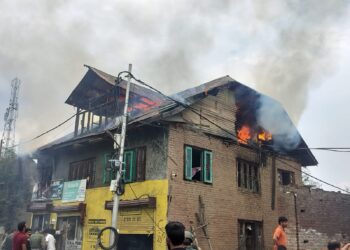Fire renders Devsar family homeless, locals slams F&ES for arriving late