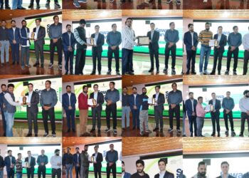 Distt Admin Kulgam felicitated media persons on the culmination of Seva Parv for providing extensive coverage of programmes and campaigns
