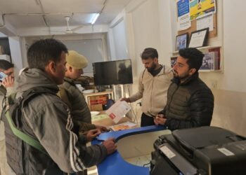 Kulgam Police scrutinise many SIM vendors to curb misuse of SIM cards in the district