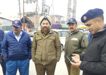 Kashmir Reports 202 Road Deaths, Over 3 Lakh Challans Issued, ₹11.24 Cr Revenue Generated in 2025