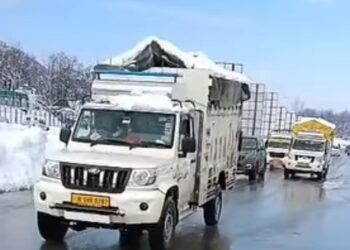 Jmu–Sgr NH-44 Reopens; LMVs Released from Qazigund–Navyug Tunnel Towards Jammu