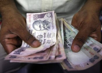 J&K ACB traps, arrests JE for taking Rs: 8,000 bribe in Reasi