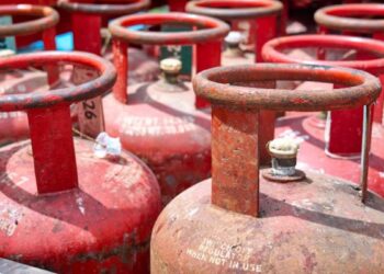 Domestic LPG Cylinder Price Hiked by Rs 60; New Rate Effective from March 7: Sources