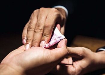 ACB nabs Patwari for taking Rs 10,000 bribe in Srinagar