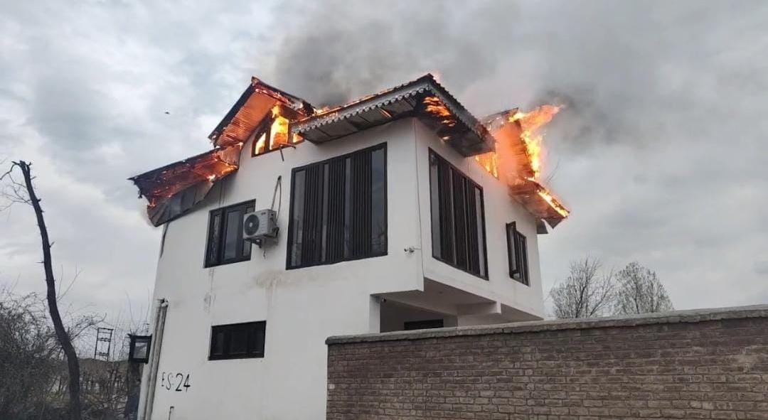 Residential Building Gutted in Fire Incident at Vessu Qazigund - The ...