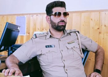 BFO Qazigund Fasil Mohi-Ud-Din Conferred UT-Level Forestry Award