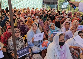 NHM employees extend 72-hour strike for another 72 hours across J&K